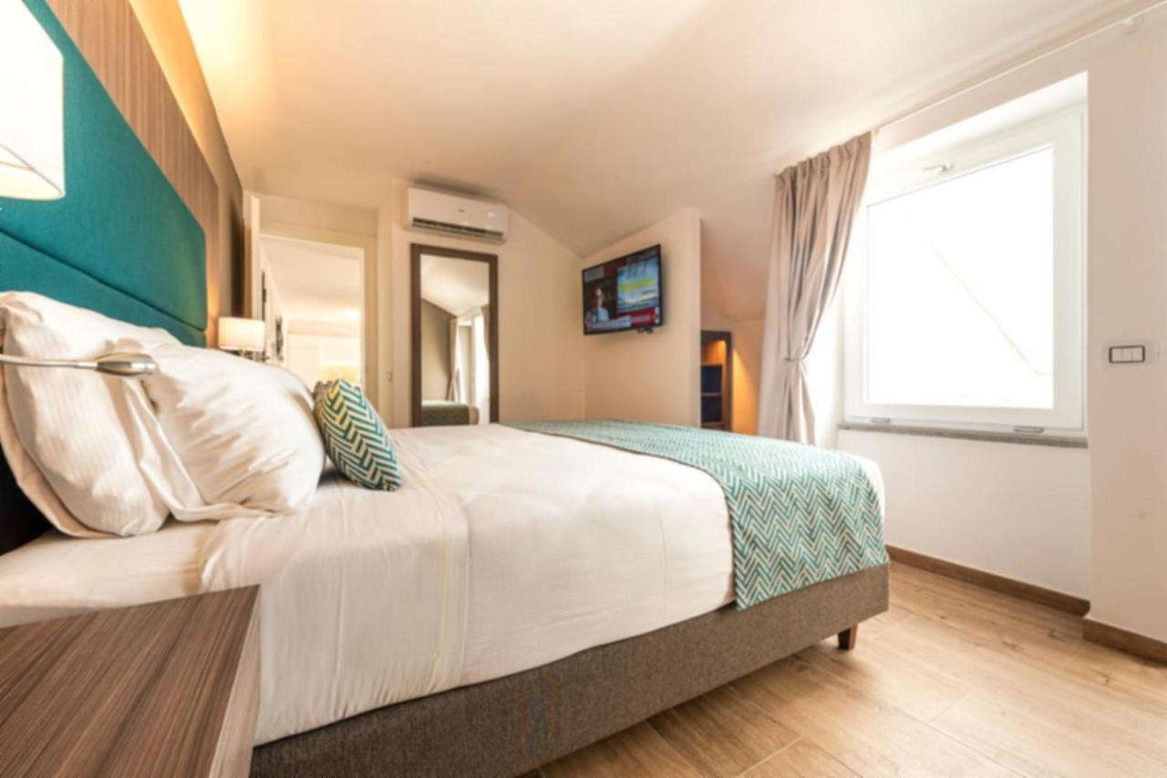 Aurelia Antica Suites & Apartments Рим Экстерьер фото